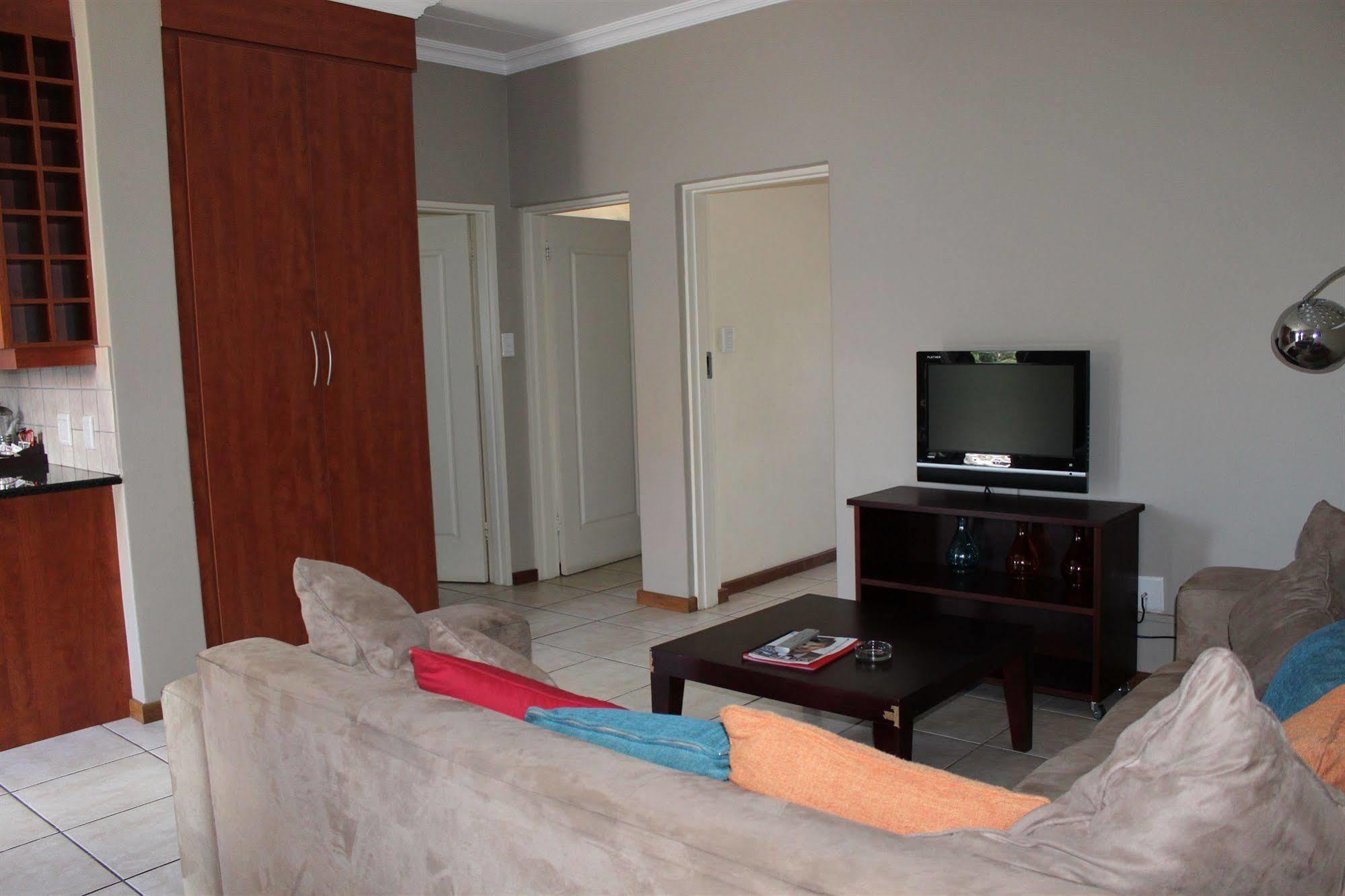 Faircity Grosvenor Gardens Pretoria-Noord Extérieur photo