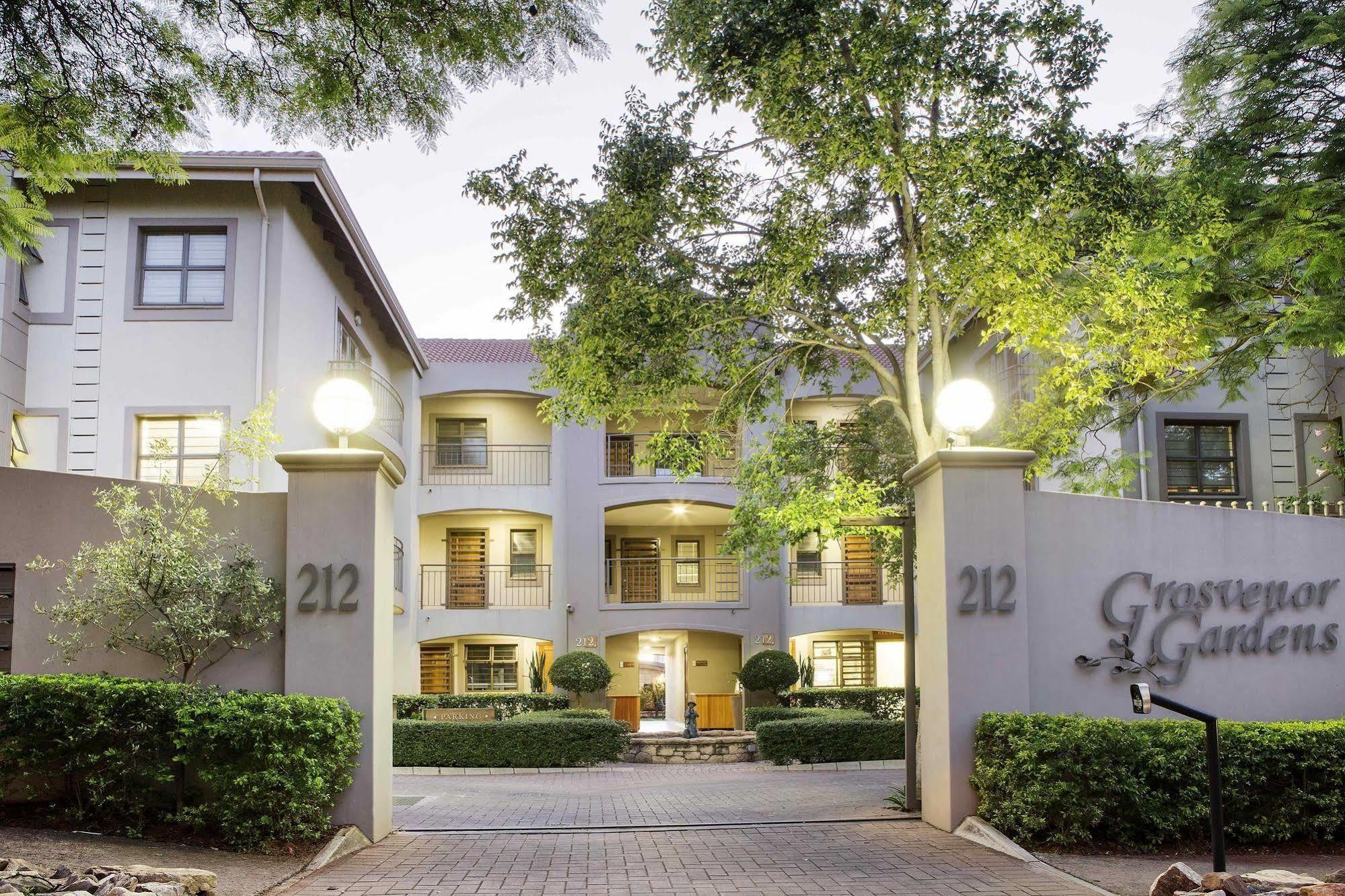 Faircity Grosvenor Gardens Pretoria-Noord Extérieur photo