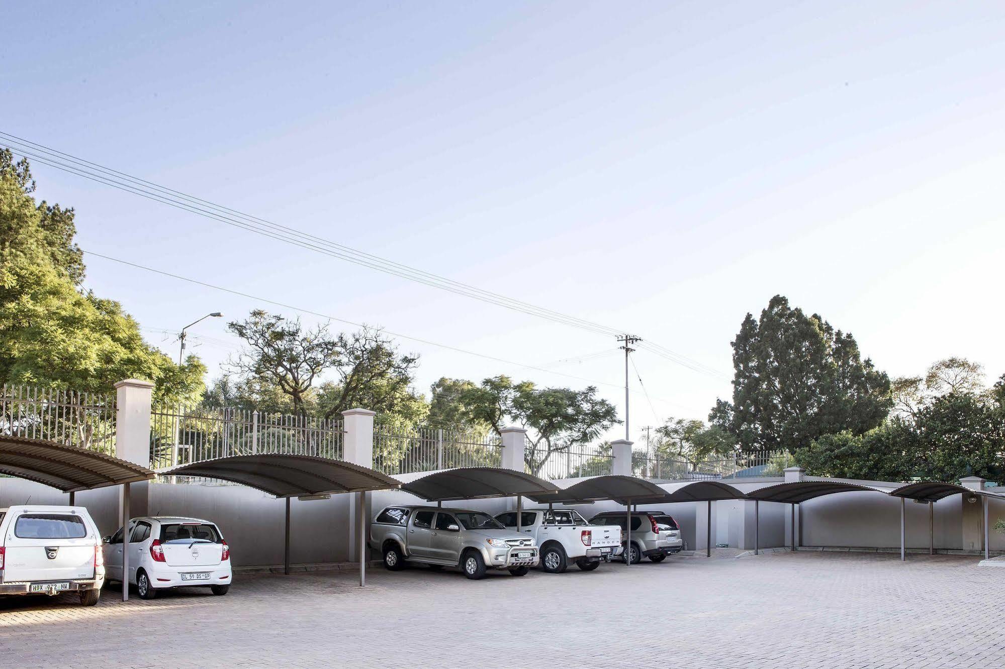 Faircity Grosvenor Gardens Pretoria-Noord Extérieur photo