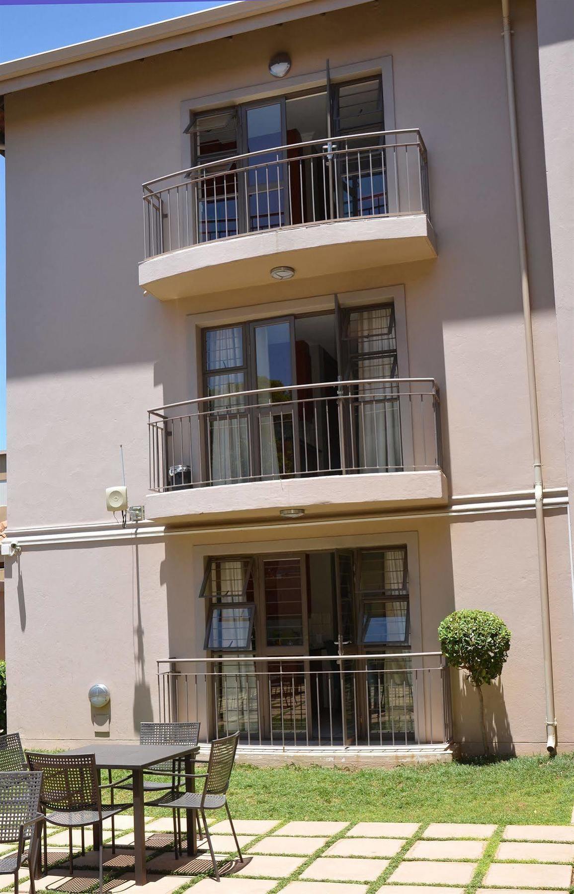 Faircity Grosvenor Gardens Pretoria-Noord Extérieur photo